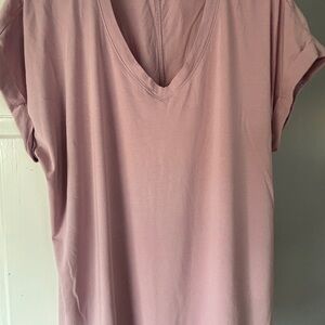 Banana Republic Dusty Rose V-Neck Short Sleeve Tee